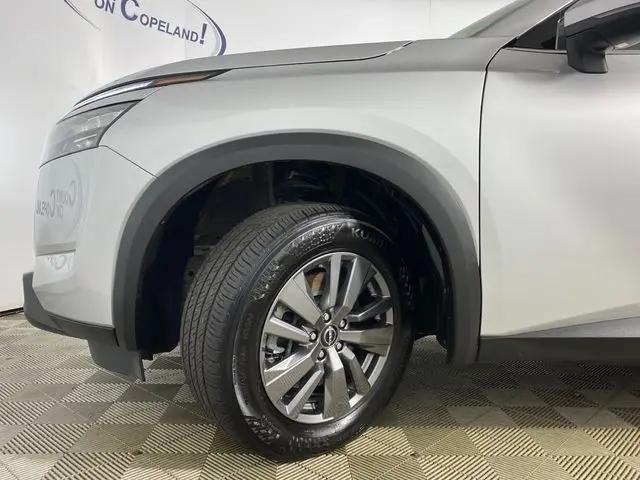 2025 Nissan Pathfinder SV FWD