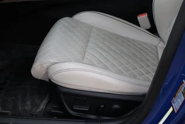 2023 Genesis G70 3.3T RWD