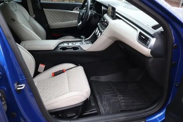 2023 Genesis G70 3.3T RWD