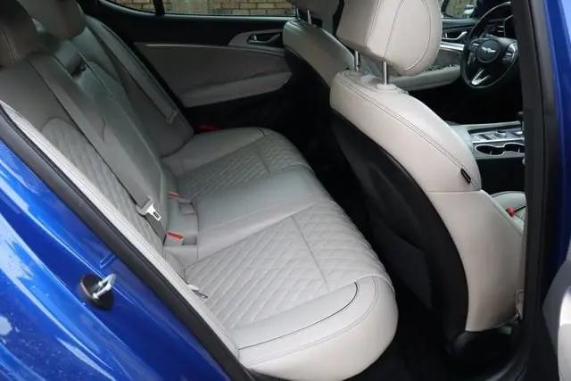 2023 Genesis G70 3.3T RWD