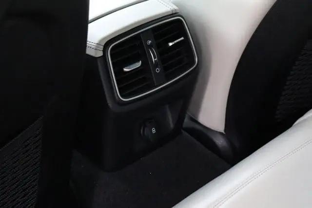 2023 Genesis G70 3.3T RWD