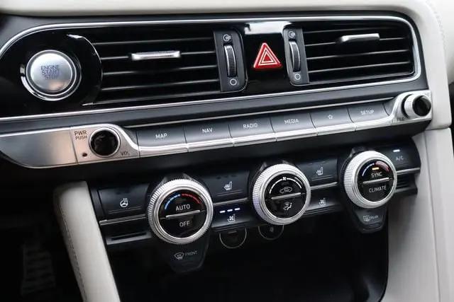 2023 Genesis G70 3.3T RWD