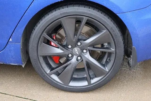 2023 Genesis G70 3.3T RWD