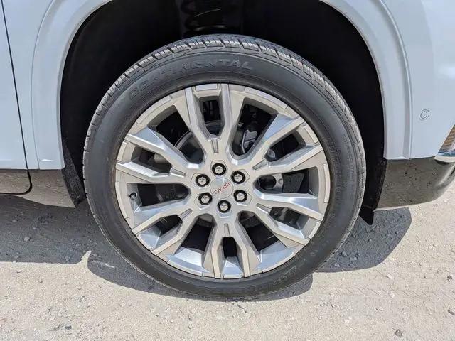 2026 GMC Acadia Denali FWD