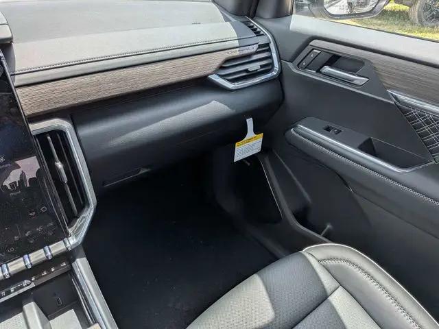 2026 GMC Acadia Denali FWD