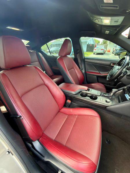 2021 Lexus IS 300 300