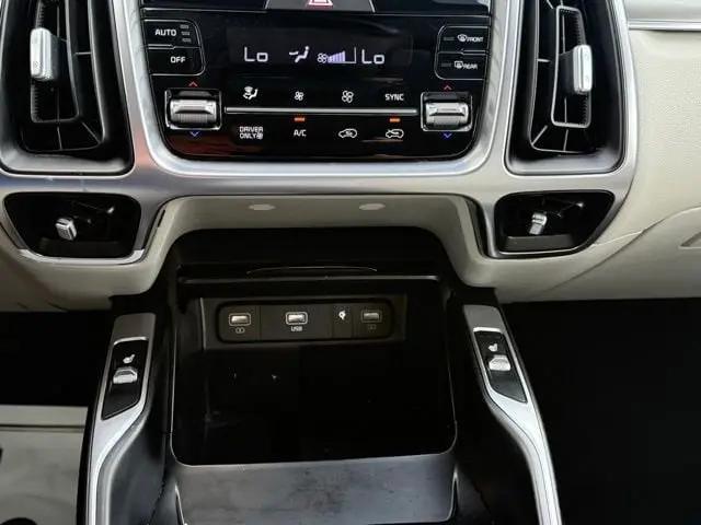 2022 Kia Sorento Hybrid EX