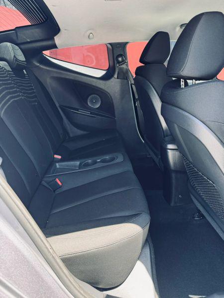 2016 Hyundai Veloster Base