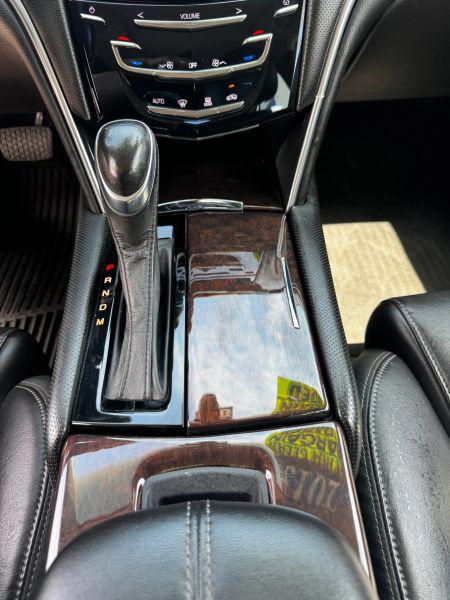 2013 Cadillac XTS Standard