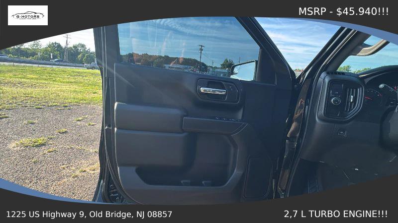 2023 Chevrolet Silverado 1500 2WD Crew Cab Short Bed Custom