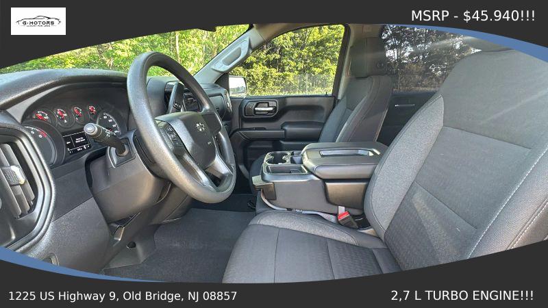2023 Chevrolet Silverado 1500 2WD Crew Cab Short Bed Custom