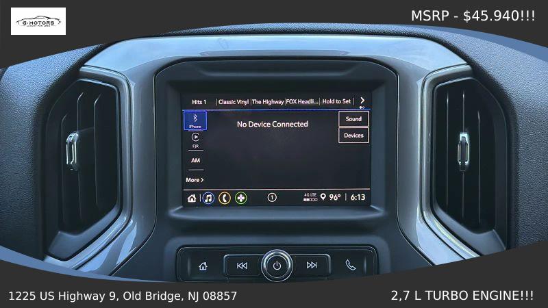 2023 Chevrolet Silverado 1500 2WD Crew Cab Short Bed Custom