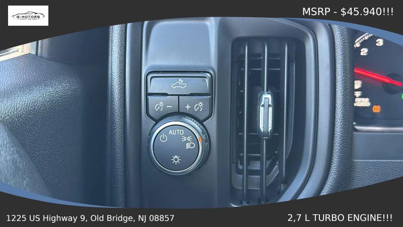2023 Chevrolet Silverado 1500 2WD Crew Cab Short Bed Custom