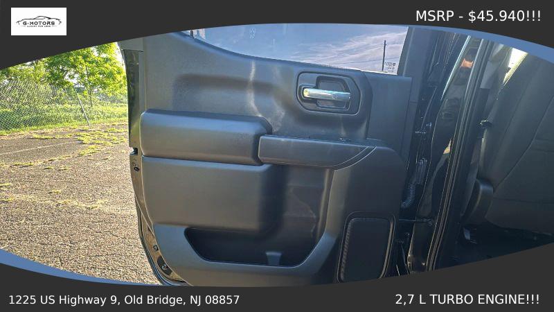 2023 Chevrolet Silverado 1500 2WD Crew Cab Short Bed Custom