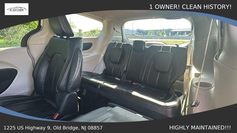 2023 Chrysler Pacifica Hybrid Touring L