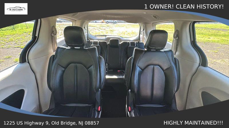 2023 Chrysler Pacifica Hybrid Touring L