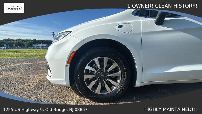 2023 Chrysler Pacifica Hybrid Touring L