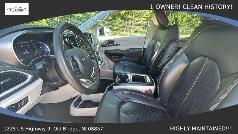 2023 Chrysler Pacifica Hybrid Touring L
