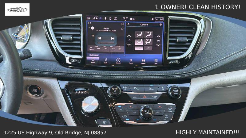 2023 Chrysler Pacifica Hybrid Touring L
