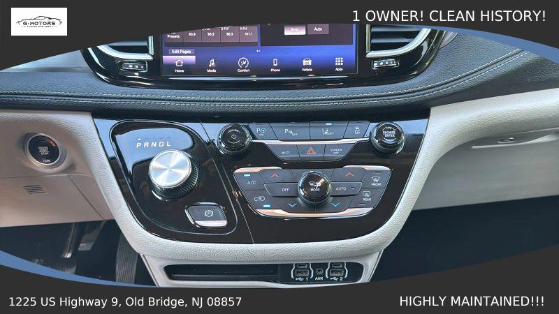 2023 Chrysler Pacifica Hybrid Touring L