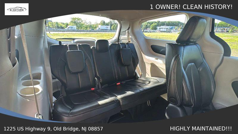 2023 Chrysler Pacifica Hybrid Touring L