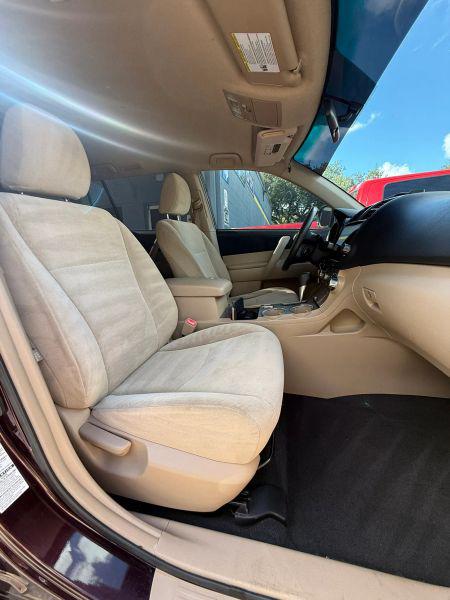 2011 Toyota Highlander Base V6