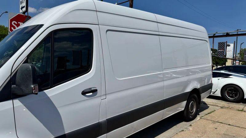 2023 Mercedes-Benz Sprinter 2500 High Roof 4-Cyl Diesel HO