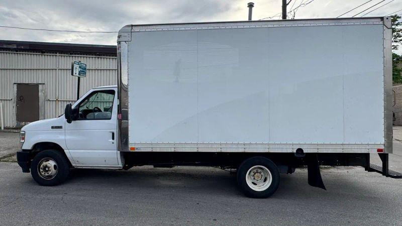 2021 Ford E-350 Cutaway Base