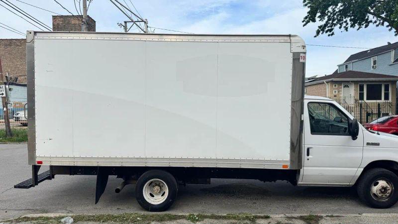 2021 Ford E-350 Cutaway Base