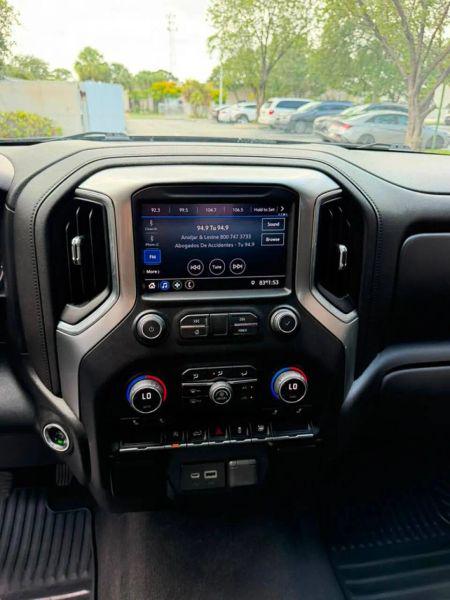 2020 Chevrolet Silverado 1500 4WD Crew Cab Short Bed LT