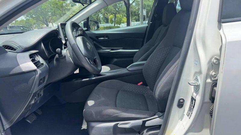 2021 Toyota C-HR LE