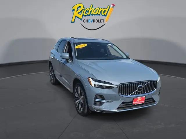 2023 Volvo XC60 B5 Ultimate Bright Theme