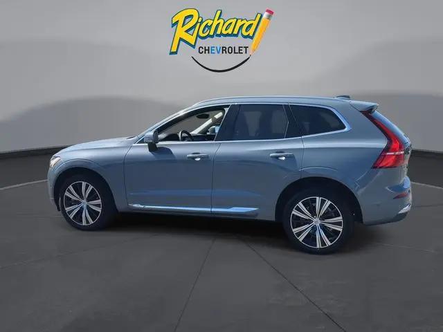 2023 Volvo XC60 B5 Ultimate Bright Theme