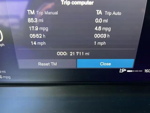 2023 Volvo XC60 B5 Ultimate Bright Theme