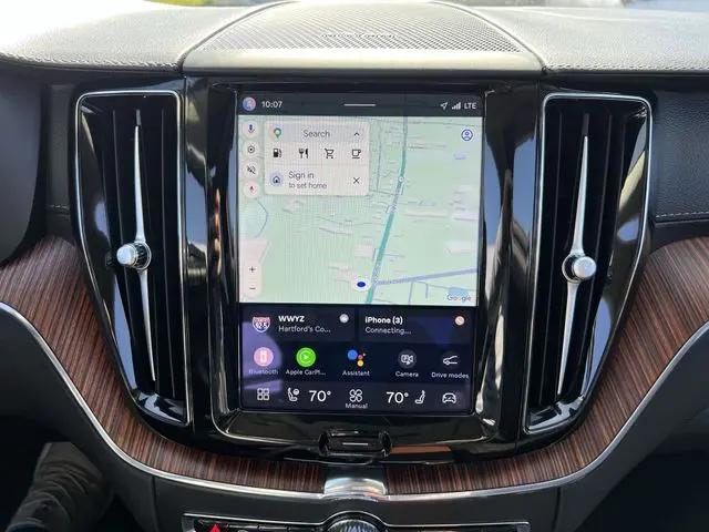 2023 Volvo XC60 B5 Ultimate Bright Theme
