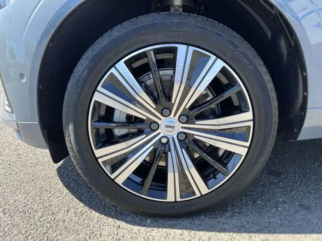 2023 Volvo XC60 B5 Ultimate Bright Theme