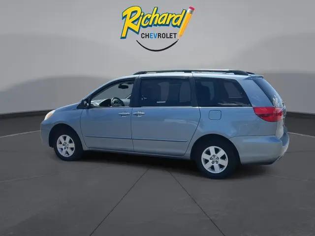2004 Toyota Sienna CE