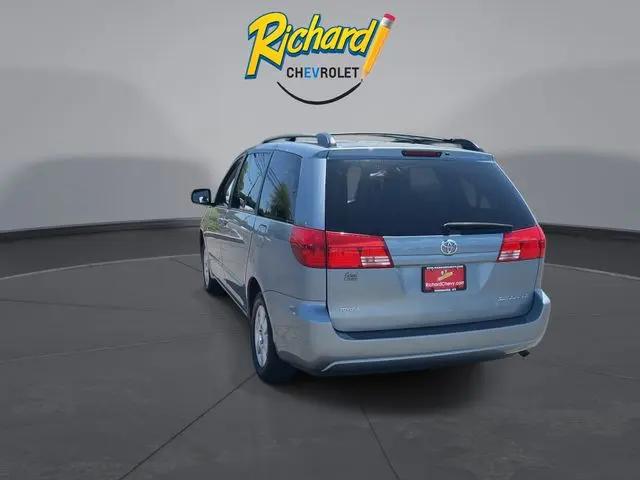 2004 Toyota Sienna CE