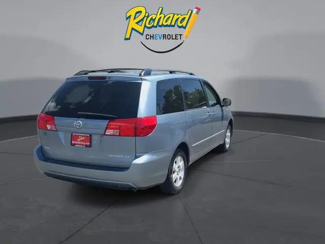 2004 Toyota Sienna CE