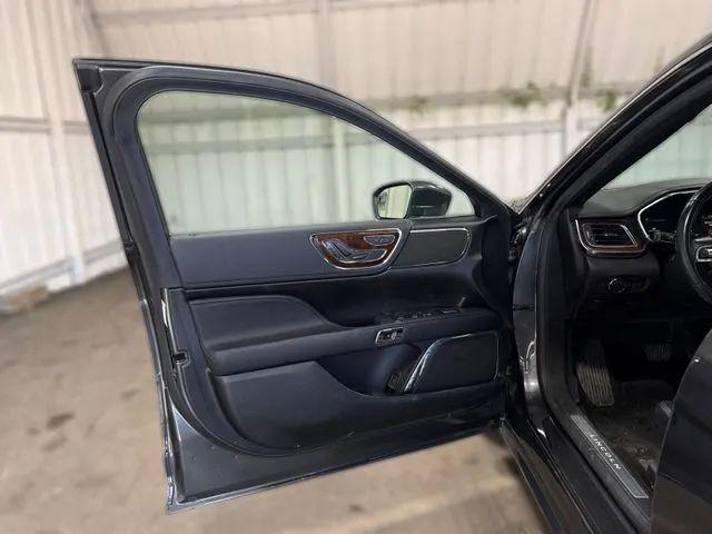 2019 Lincoln Continental Select