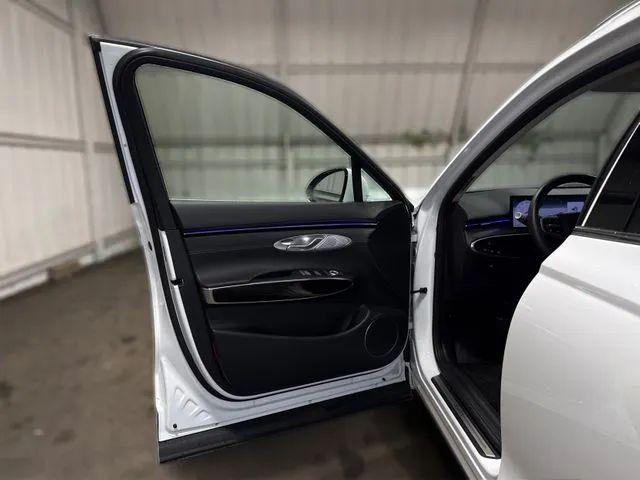 2026 Genesis GV70 2.5T