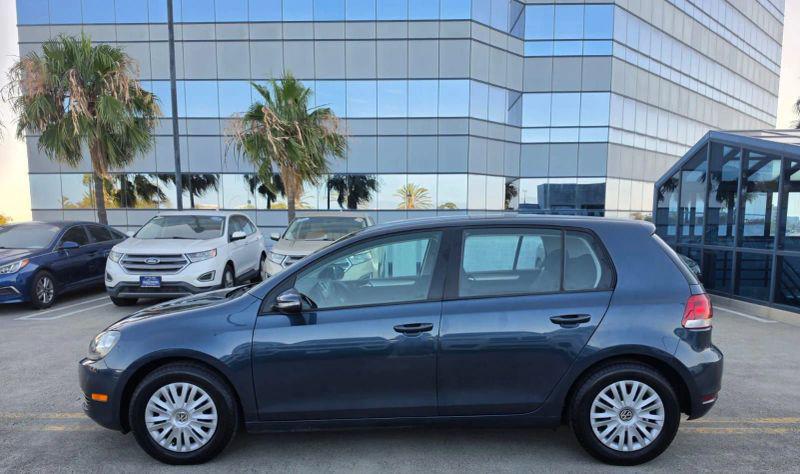 2013 Volkswagen Golf 2.5L 4-Door