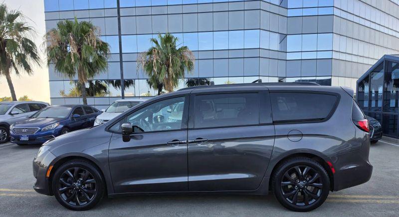 2019 Chrysler Pacifica Touring L Plus