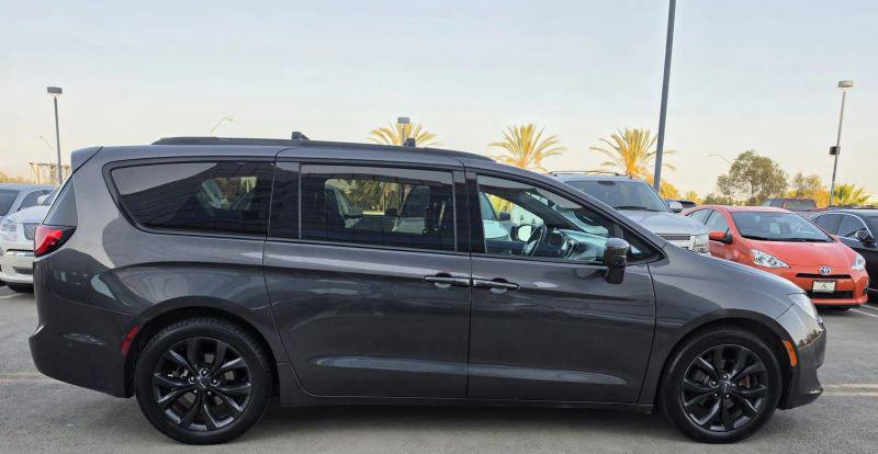 2019 Chrysler Pacifica Touring L Plus