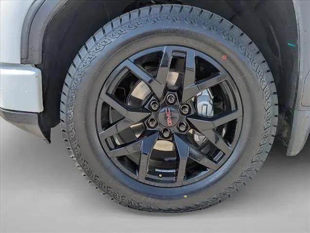 2024 GMC Sierra 1500 4WD Crew Cab Short Box Denali
