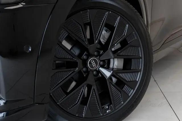 2024 Audi e-tron Prestige quattro