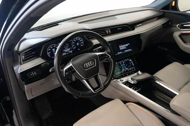 2024 Audi e-tron Prestige quattro
