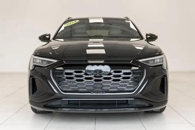 2024 Audi e-tron Prestige quattro