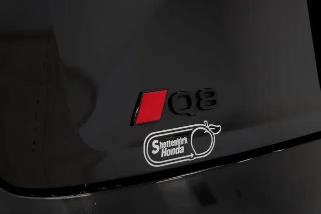 2024 Audi e-tron Prestige quattro