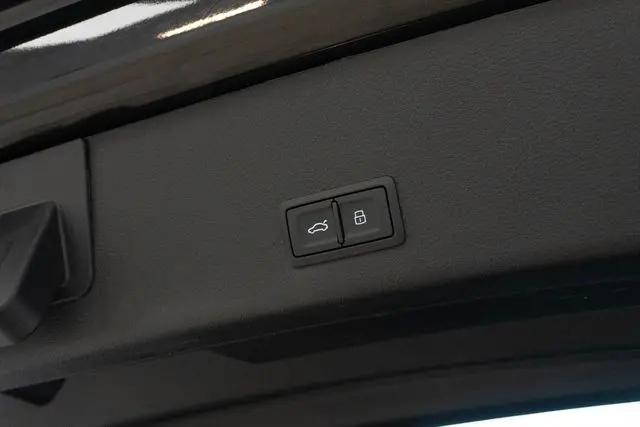 2024 Audi e-tron Prestige quattro